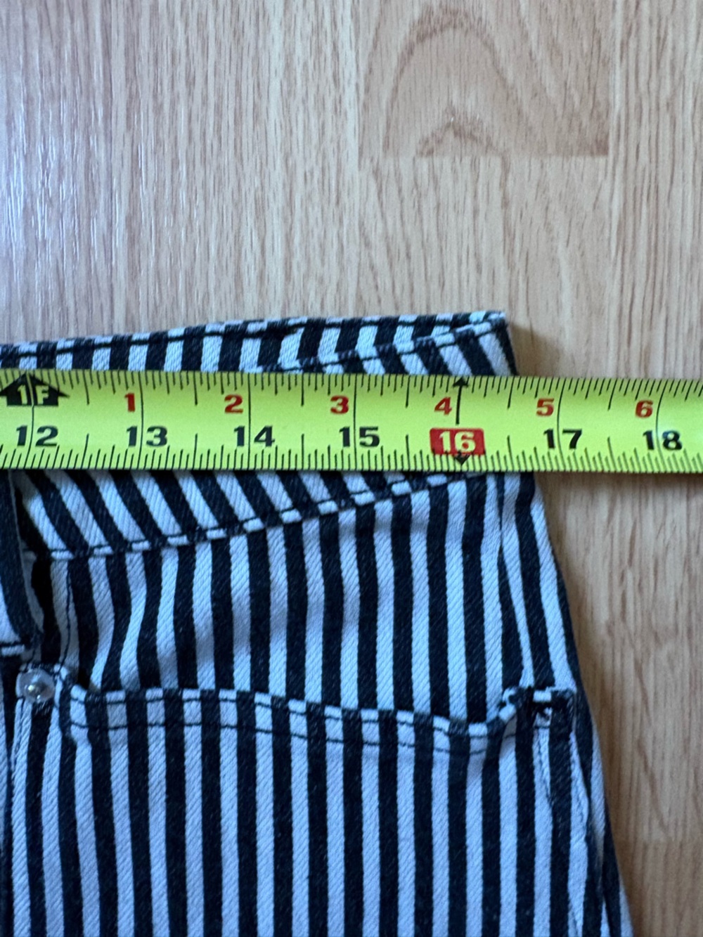 Mica Denim Size 31 Straight Leg Striped Breck Black Gray Jeans Super High Rise - Picture 13 of 16